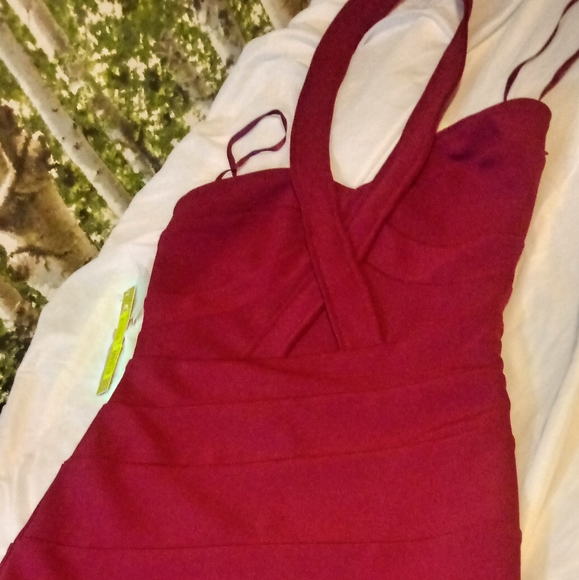 Dress - Picture 2 of 3